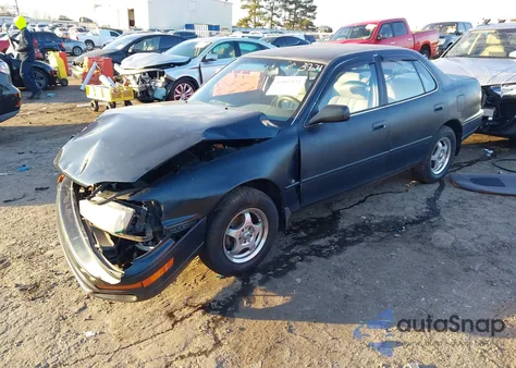 1994 Toyota Camry Le z USA, uszkodzony, nr VIN 4T1SK12EXRU366924